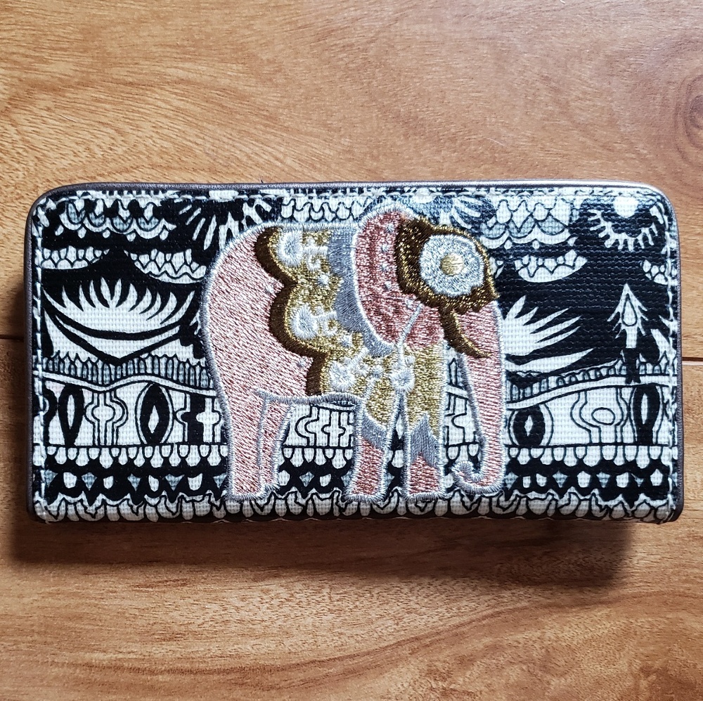 Slim Sakroots wallet